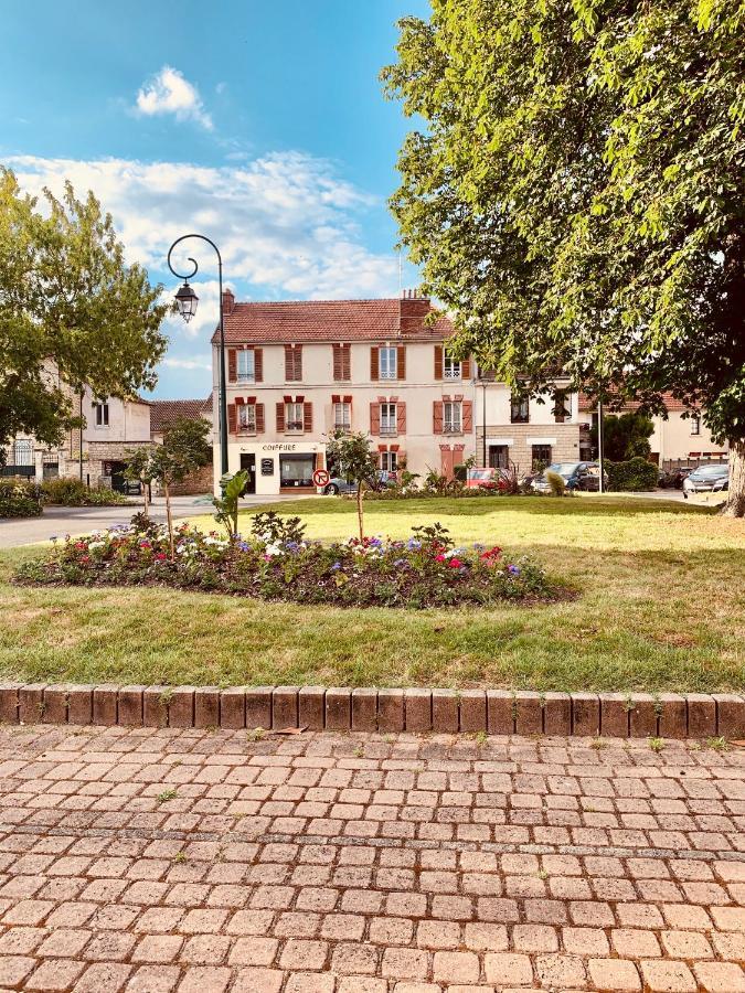 Le Logis Cantilien Lamorlaye-Chantilly Екстериор снимка